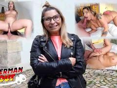 Deutsche Blondine beim Schwanzrodeo