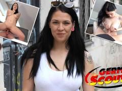 Der Fakeagent poppt sie heftig